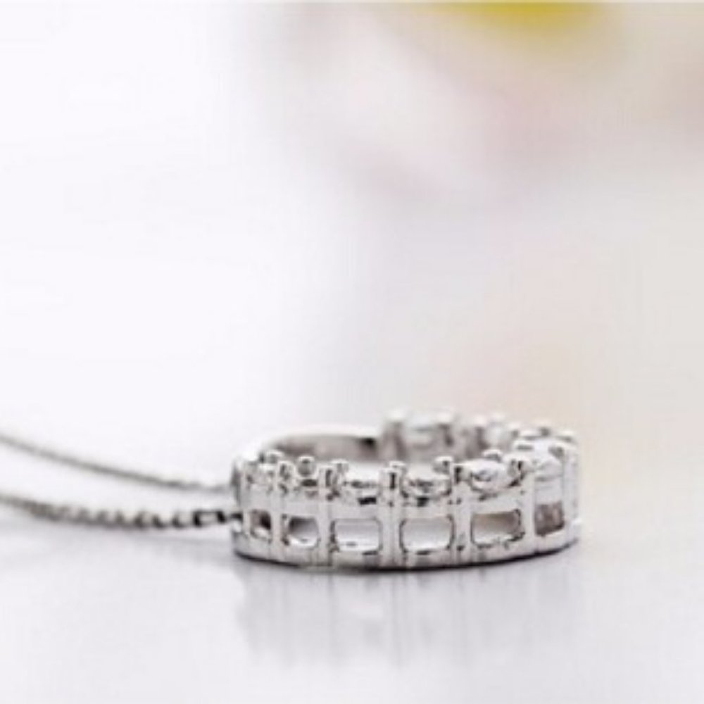 *NEW 925 Sterling Silver Diamond Circle Necklace - Picture 9 of 12